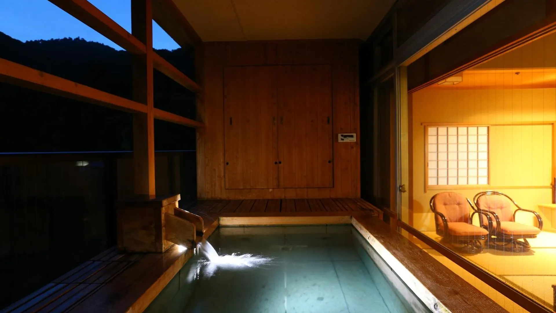 Oku Yugawara Sansuirou Hotel 4*,