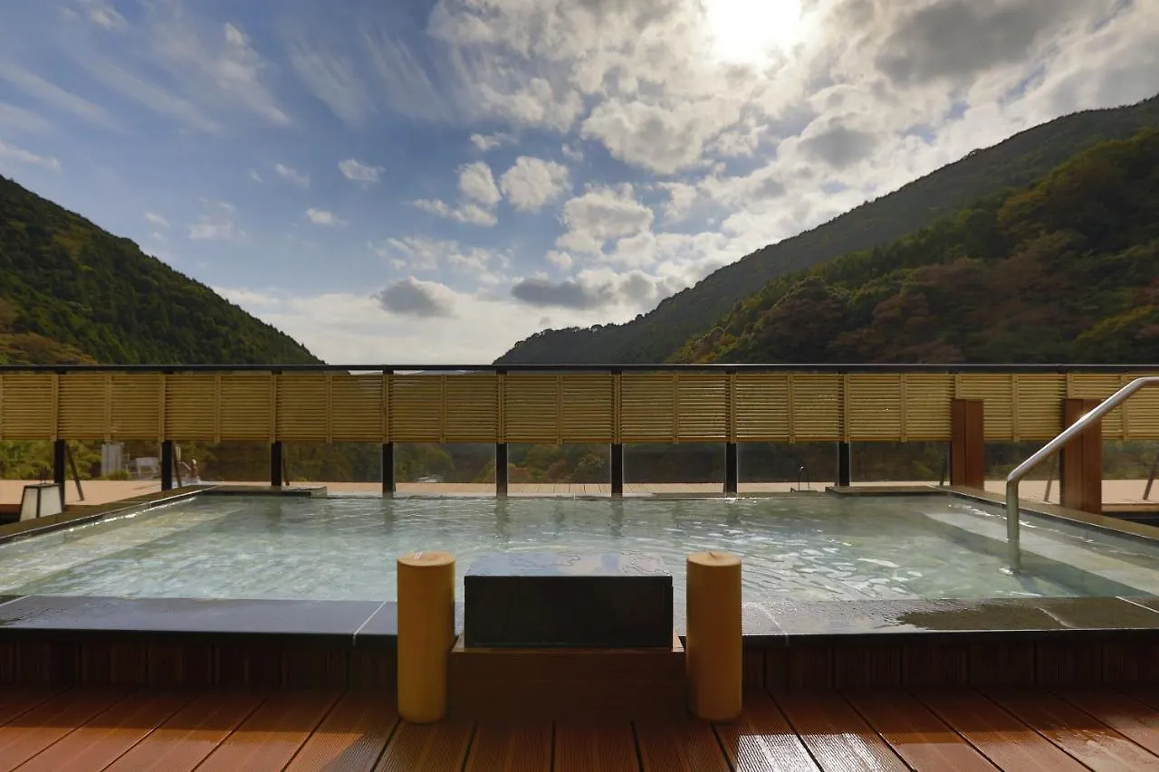 Oku Yugawara Sansuirou Hotel 4*,