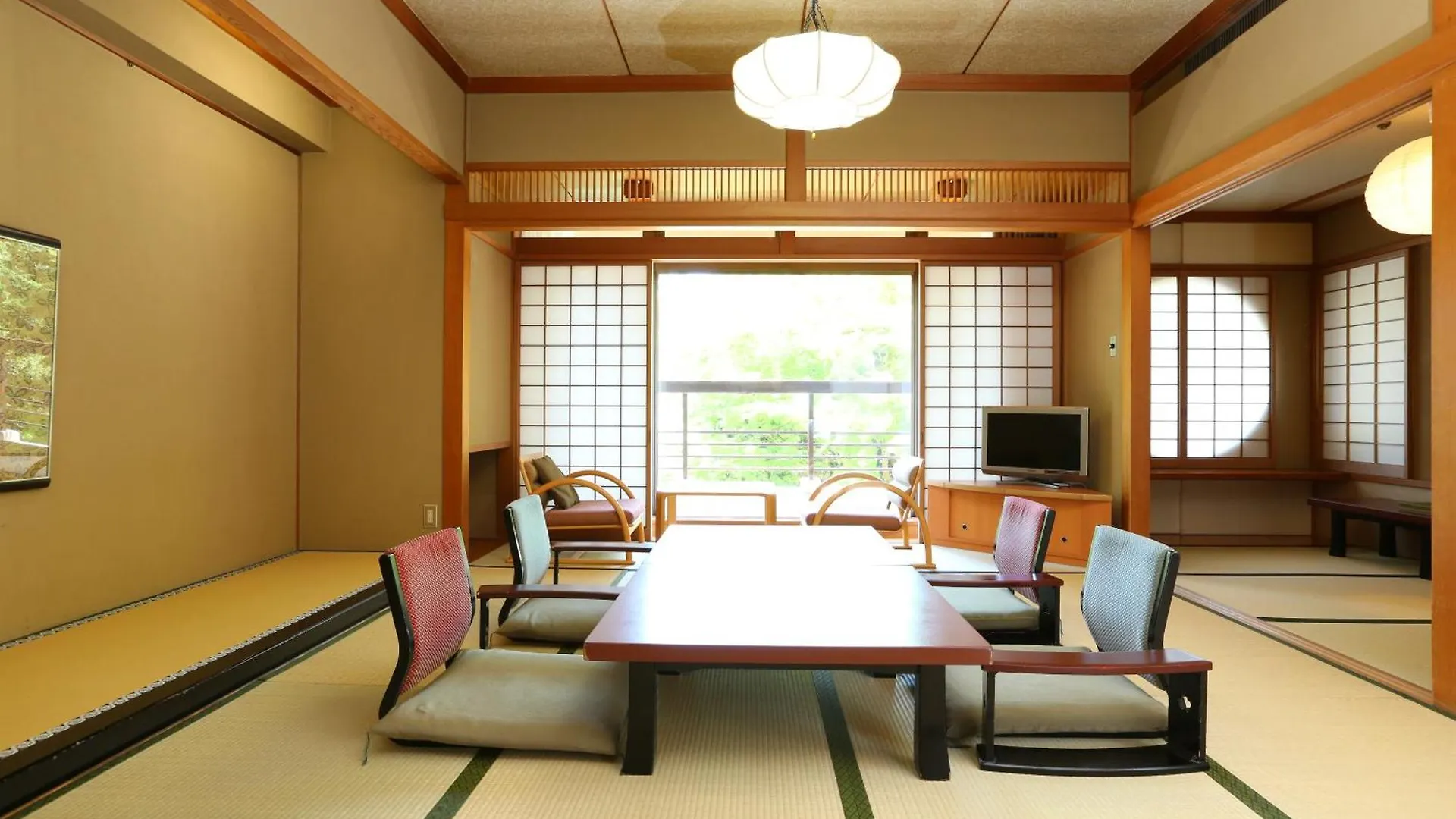 Oku Yugawara Sansuirou Hotel Japán